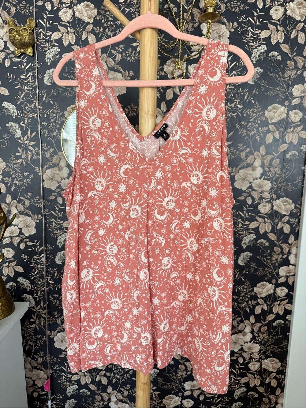 torrid Coral Moon & Star V-Neck Sleep Tank
